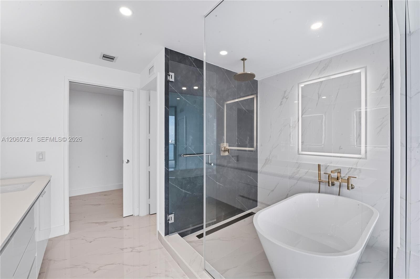 700 NE 24th St # 3502, Miami, FL 33137 photo 5