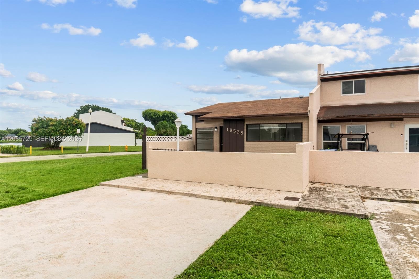 19528 NW 55th Cir Pl # 19528, Miami Gardens, FL 33055 photo 2