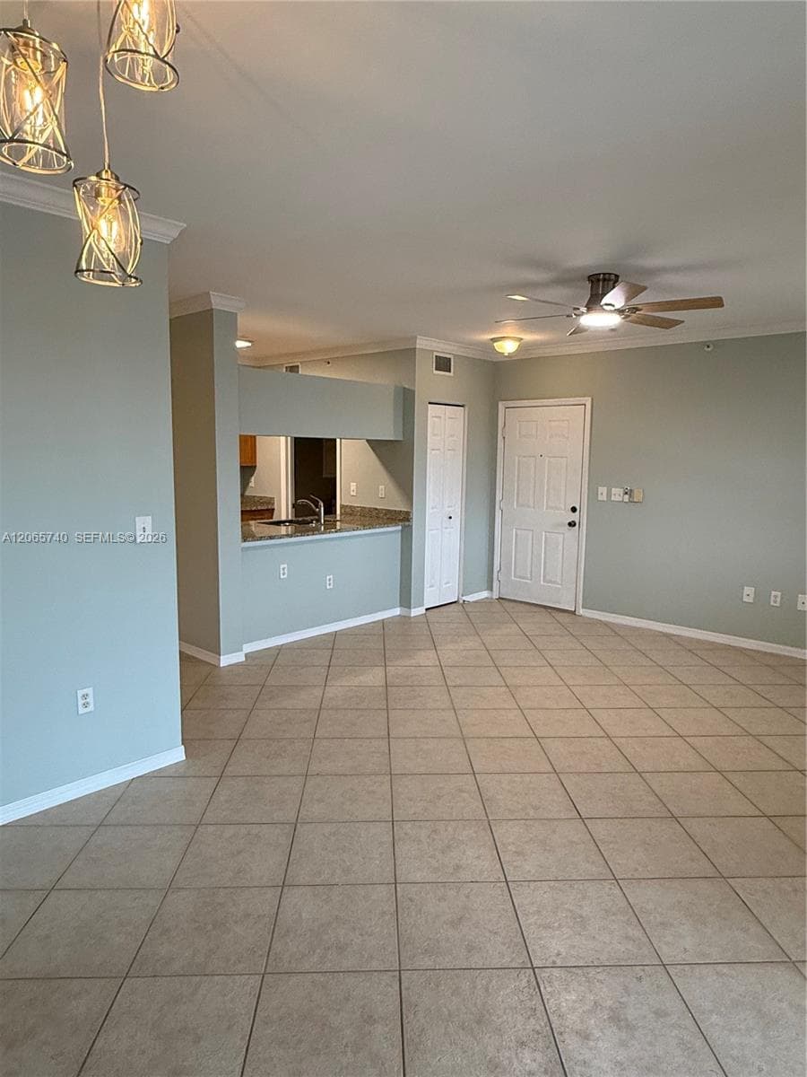 6482 Emerald Dunes Dr # 303, West Palm Beach, FL 33411 photo 4