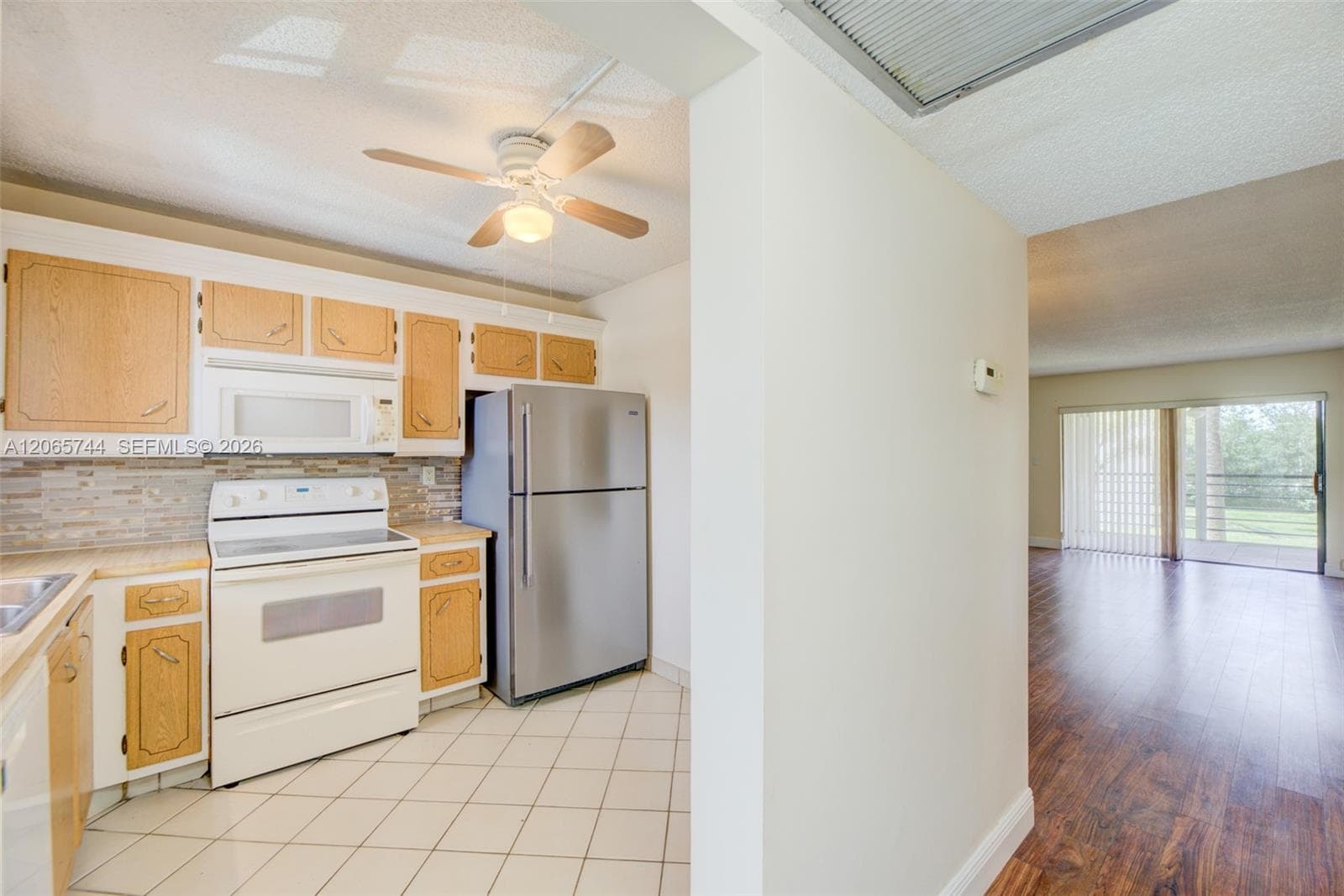 9233 SW 8th St # 208, Boca Raton, FL 33428 photo 2