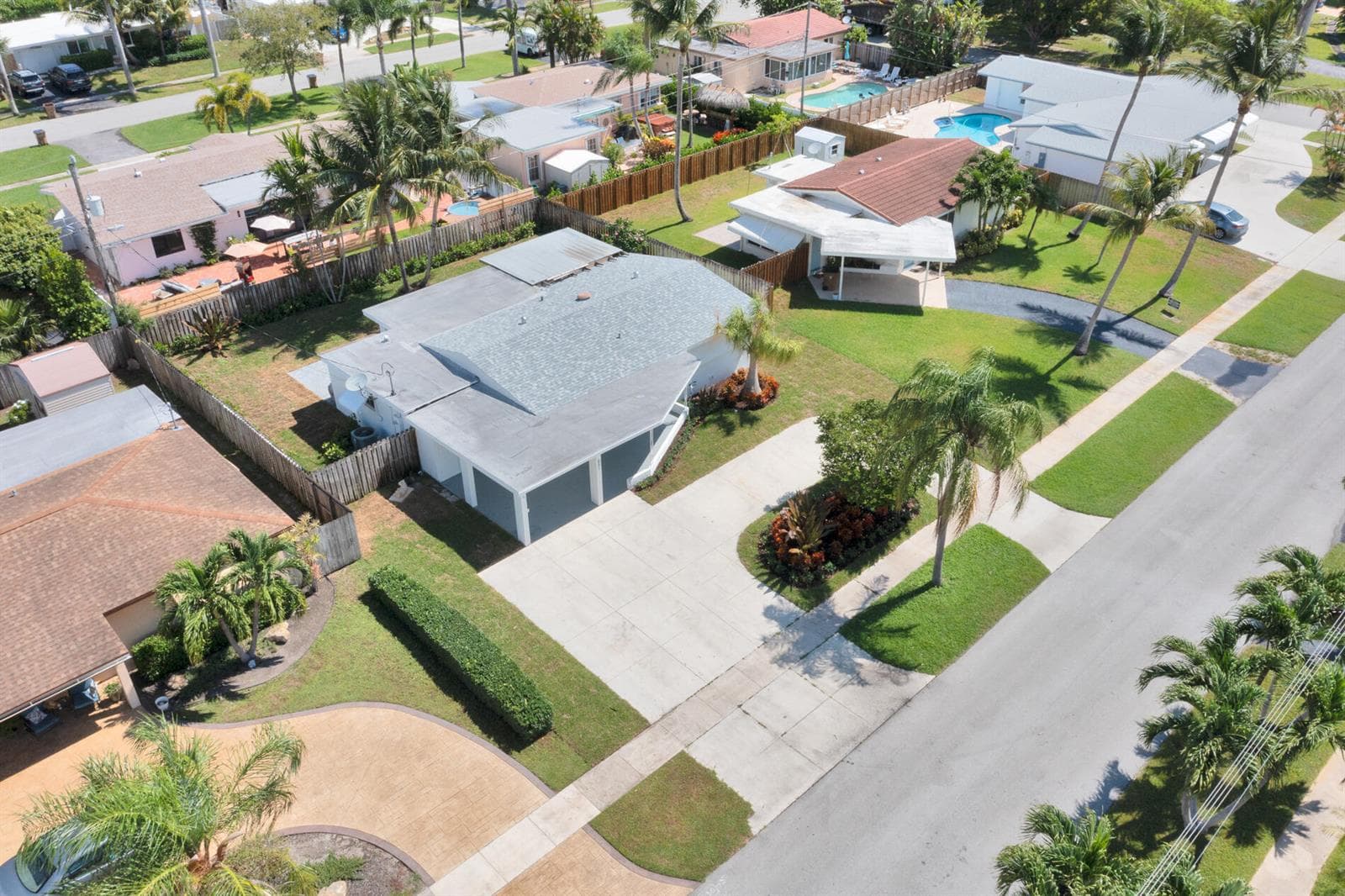 921 SE 15th Court, Deerfield Beach, FL 33441 photo 2