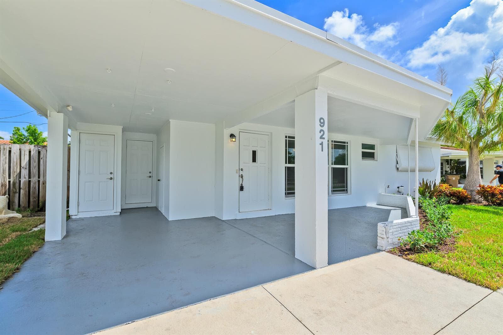 921 SE 15th Court, Deerfield Beach, FL 33441 photo 4