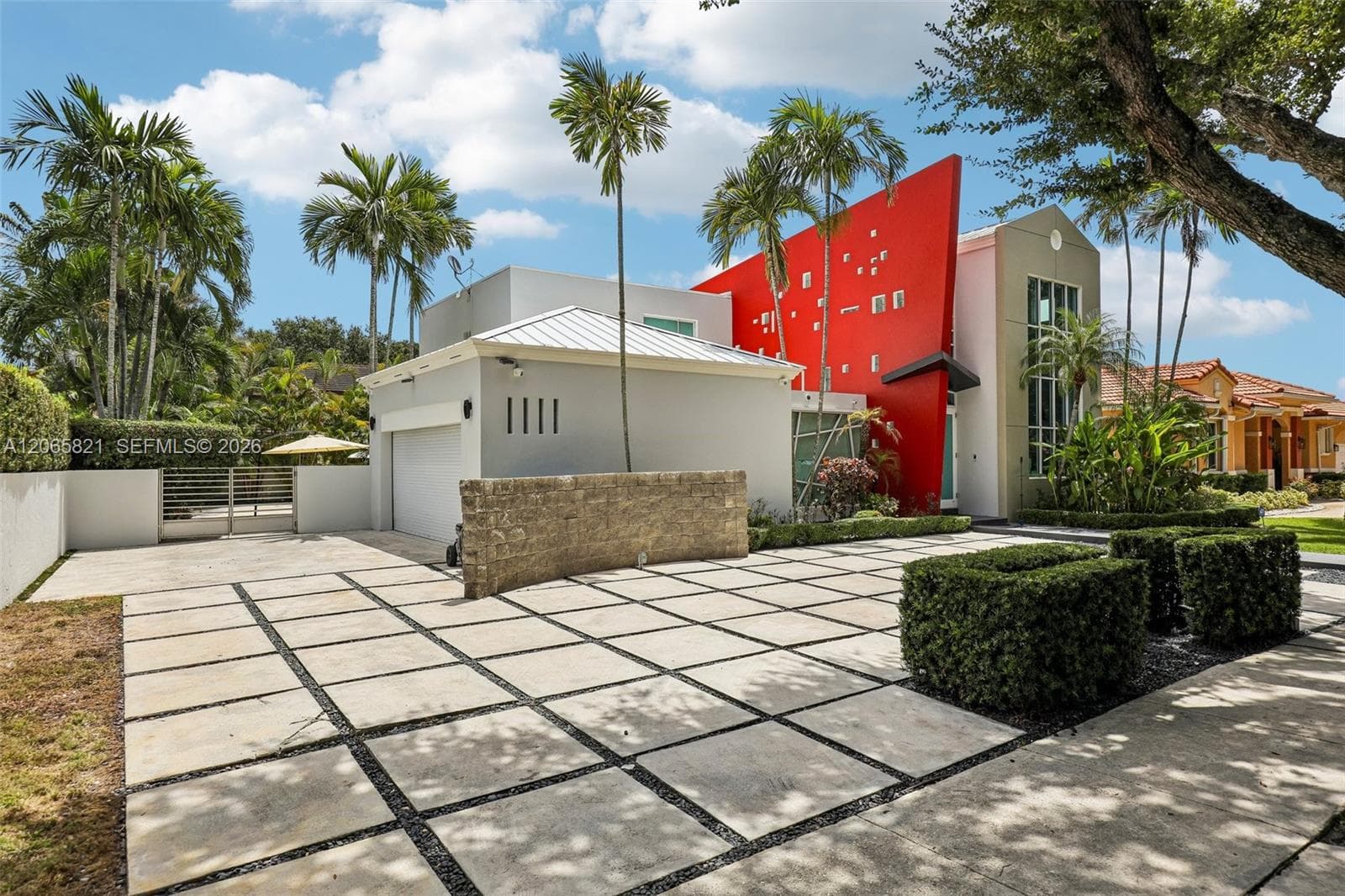 16581 NW 84th Ave, Miami Lakes, FL 33016 photo 3