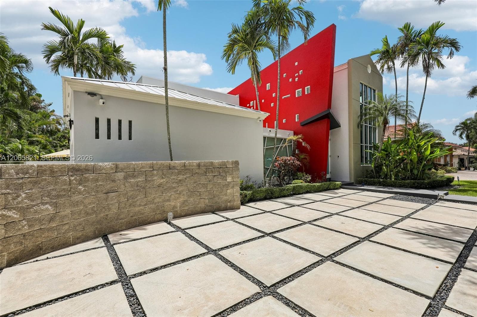 16581 NW 84th Ave, Miami Lakes, FL 33016 photo 4