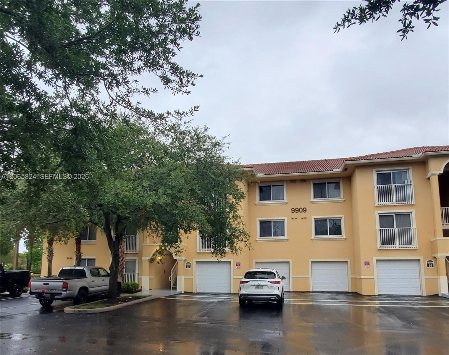 9909 Westwood Dr # 12-1, Tamarac, FL 33321 photo 4