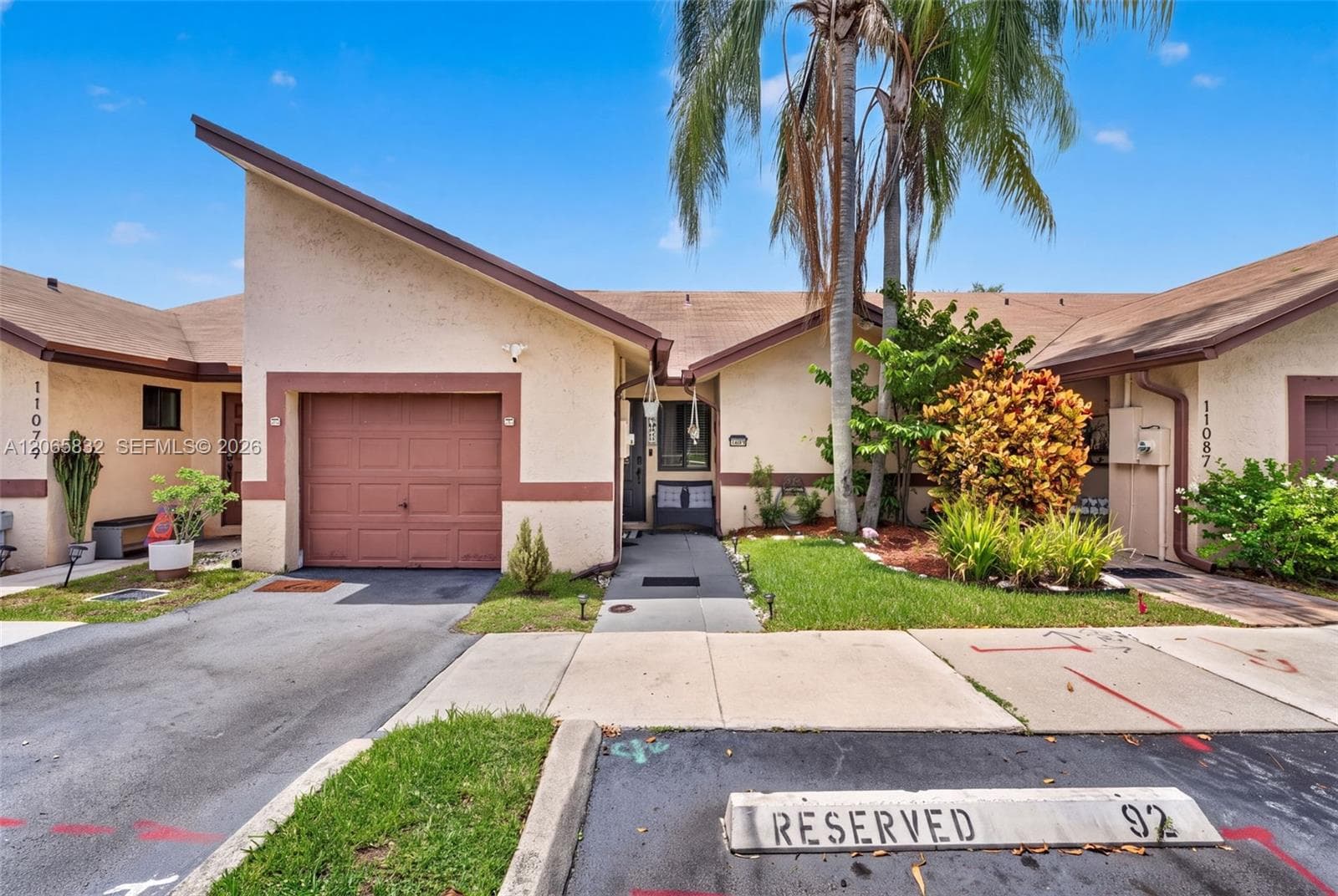 11083 NW 38th Pl, Sunrise, FL 33351 photo 2