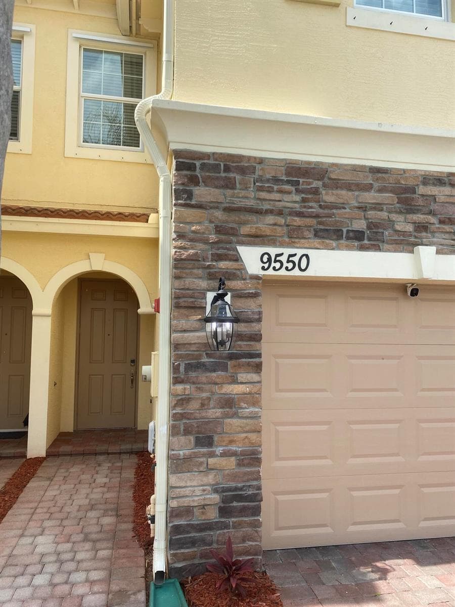 9550 SW PURPLE MARTIN Way, Stuart, FL 34997 photo 2