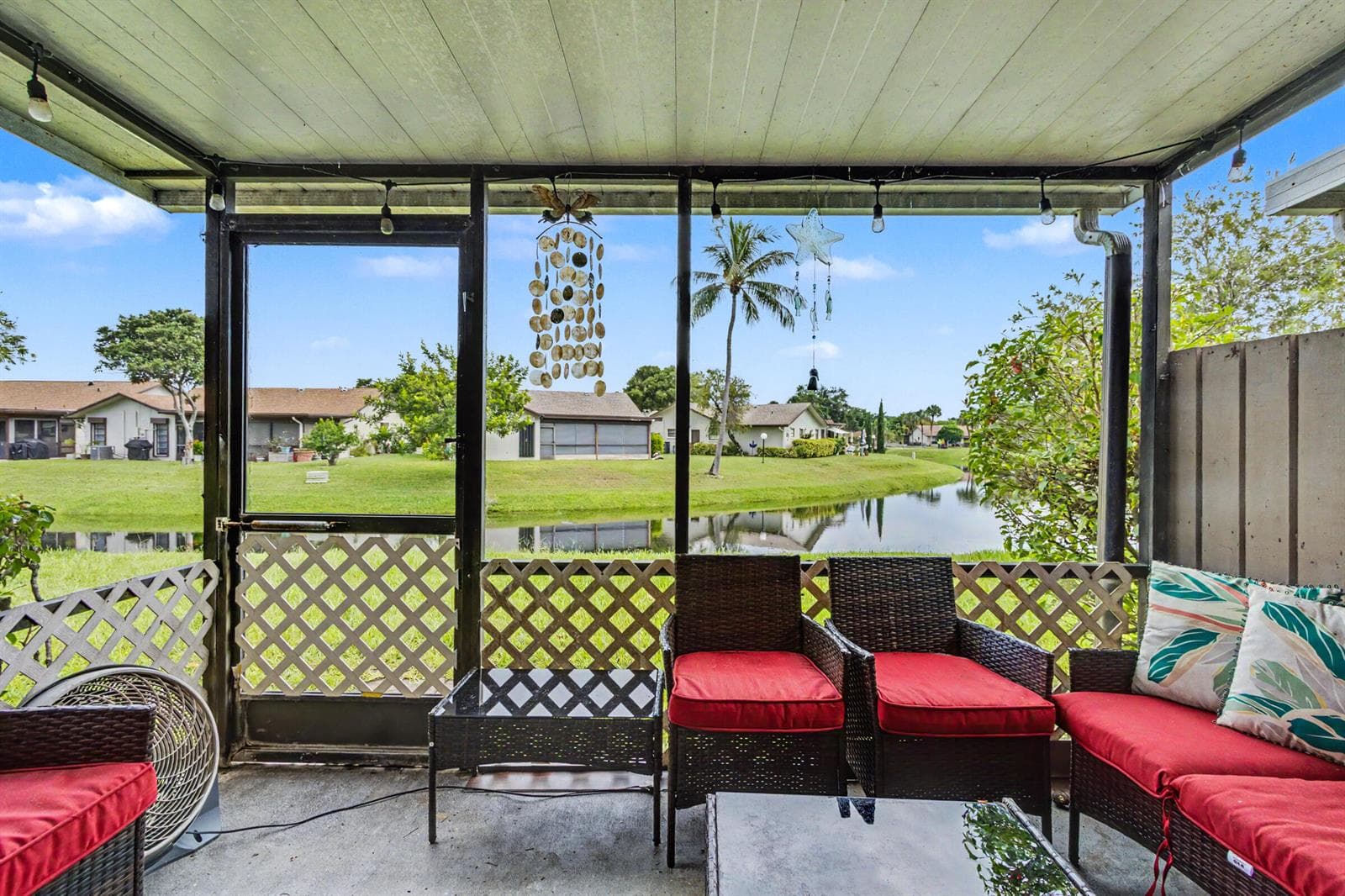 2269 DISCOVERY Circle W, Deerfield Beach, FL 33442 photo 3
