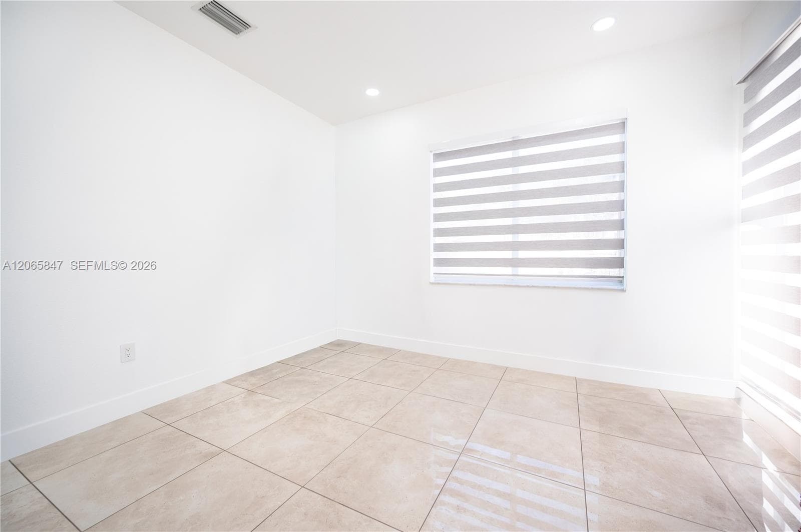 1046 NE 17th Ter, Homestead, FL 33033 photo 4