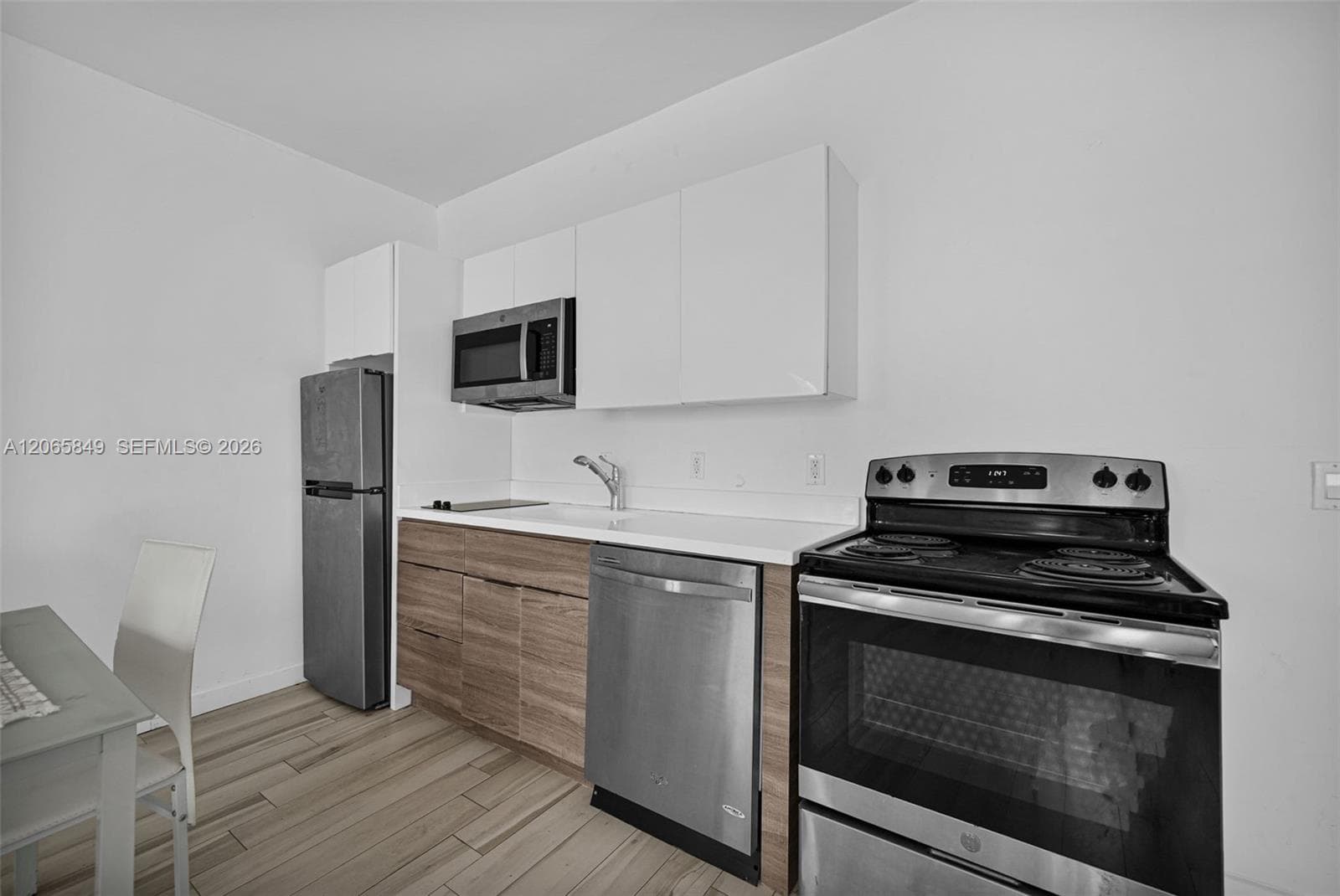 1560 Meridian Ave # 207, Miami Beach, FL 33139 photo 4