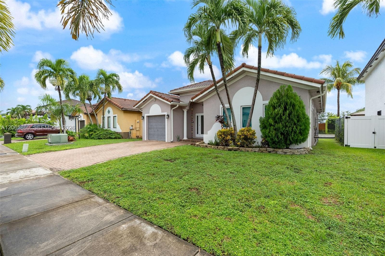 15717 SW 138th Ter, Miami, FL 33196 photo 2