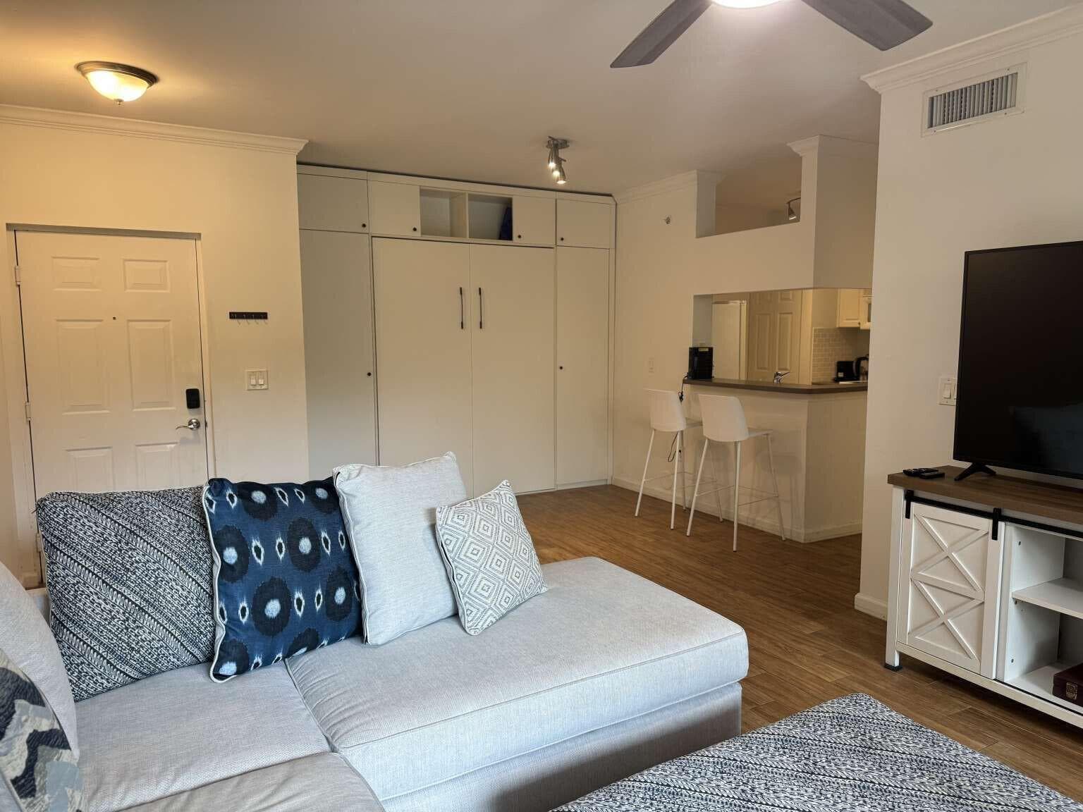 17125 N Bay Road # 3102, Sunny Isles Beach, FL 33160