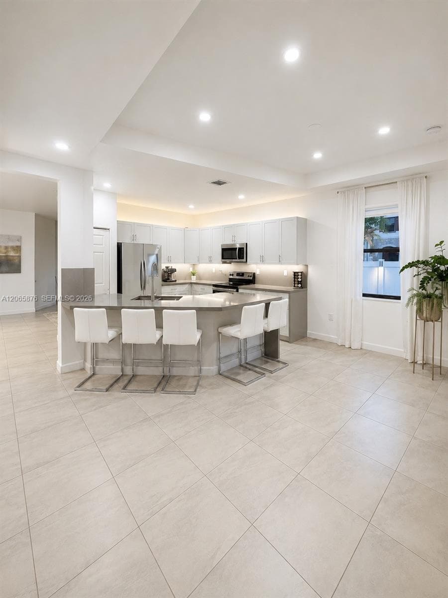 3555 W 106th St, Hialeah, FL 33018 photo 4