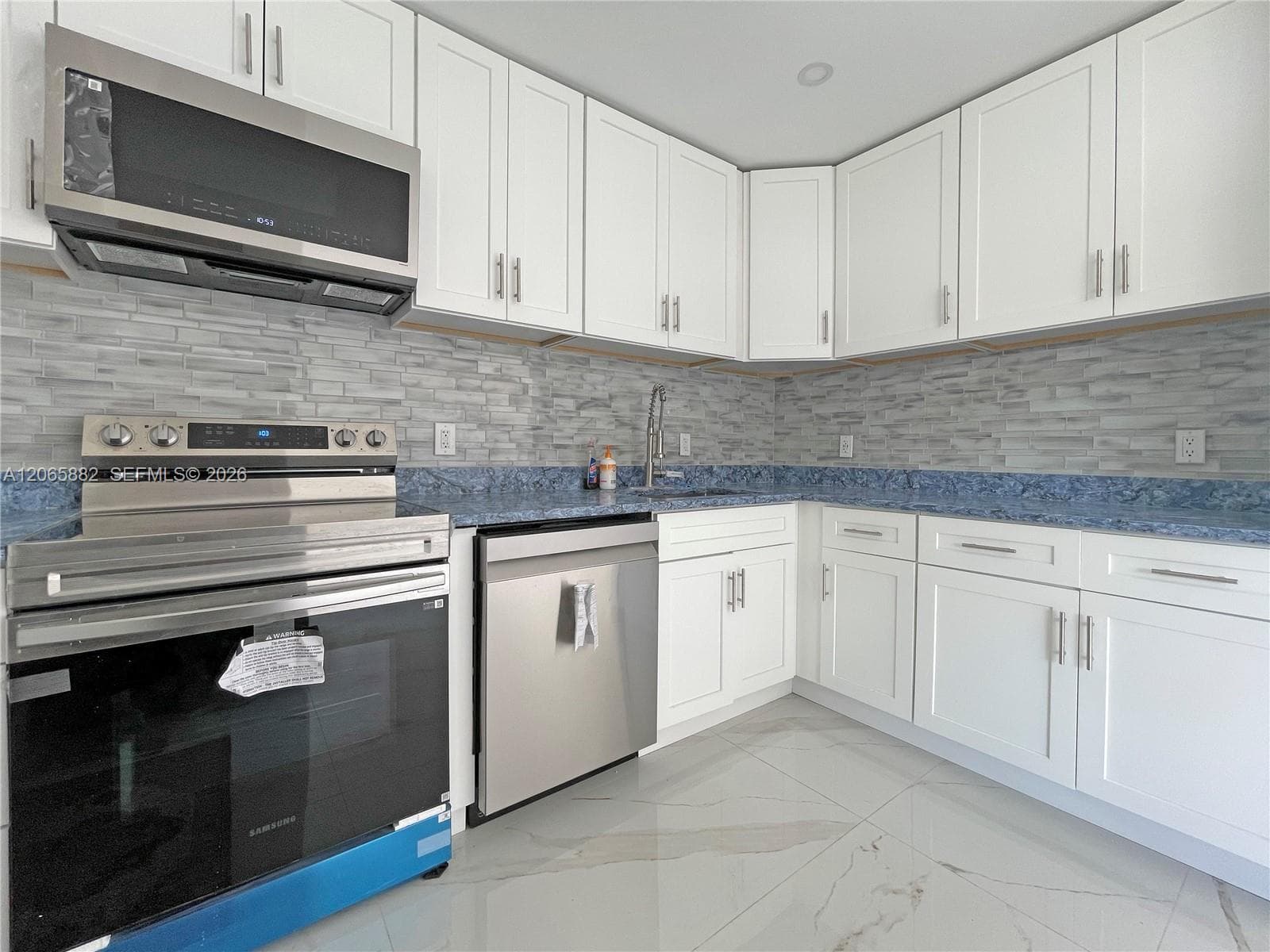 1606 NW 12th Ave, Fort Lauderdale, FL 33311 photo 2