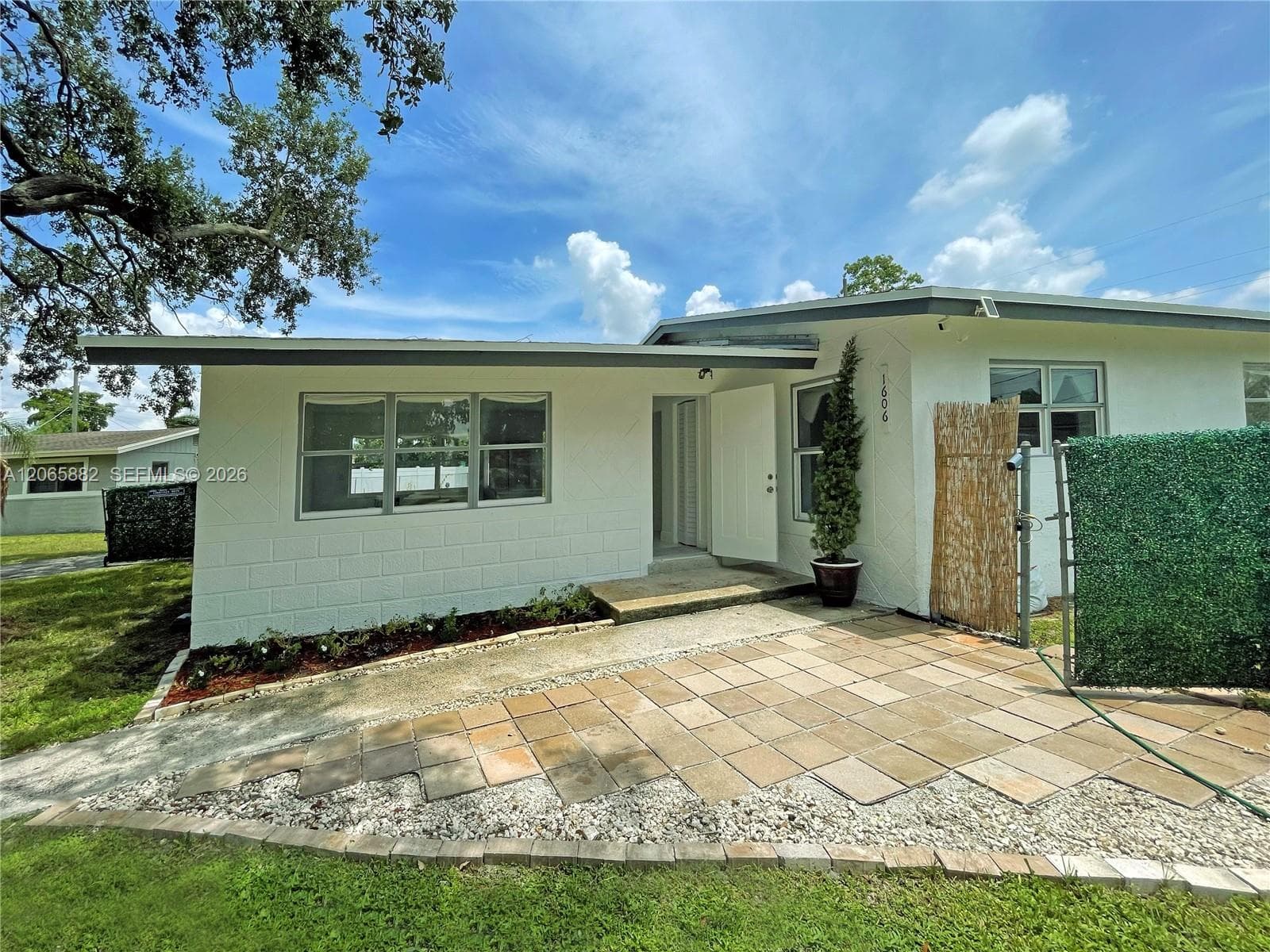 1606 NW 12th Ave, Fort Lauderdale, FL 33311 photo 3