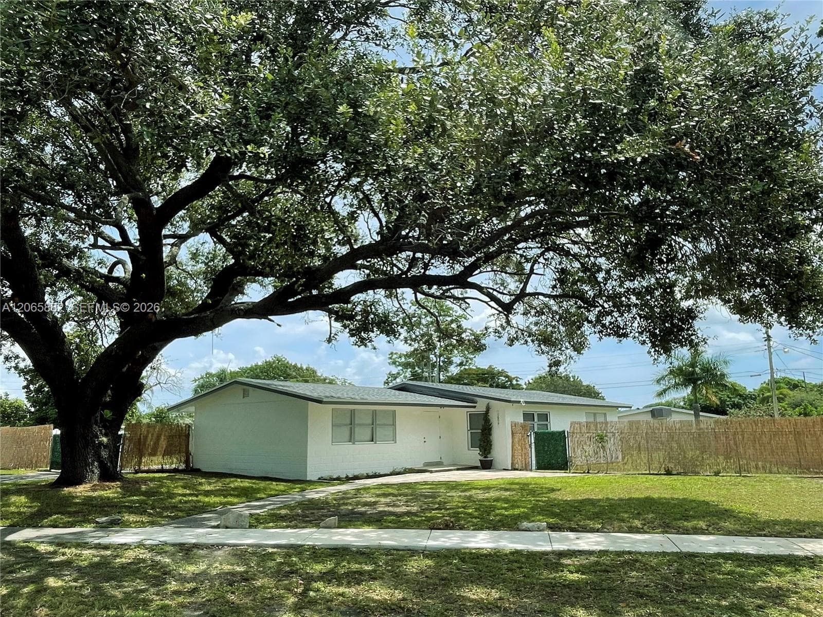 1606 NW 12th Ave, Fort Lauderdale, FL 33311 photo 4
