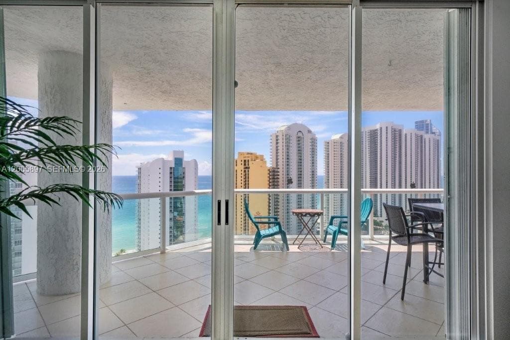16400 Collins Ave # 2842, Sunny Isles Beach, FL 33160 photo 4