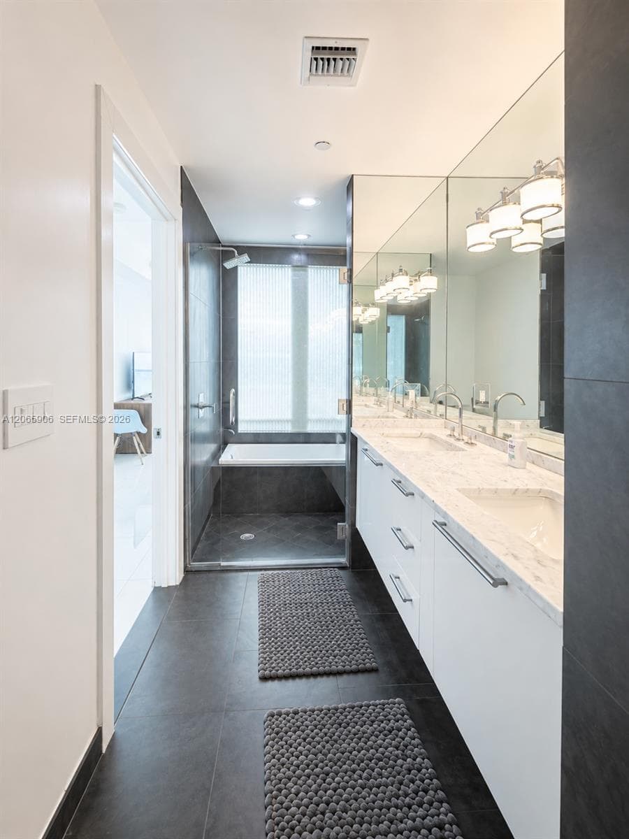 900 Biscayne Blvd # 4410, Miami, FL 33132 photo 4