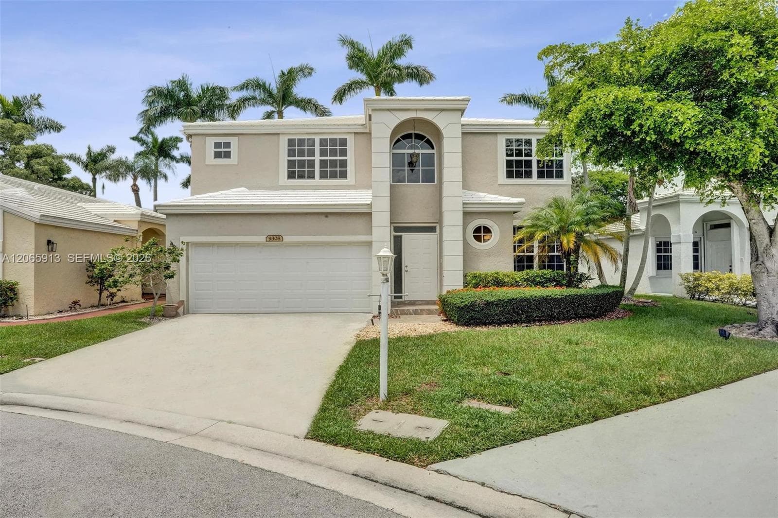 9308 NW 8th Cir, Plantation, FL 33324 photo 2