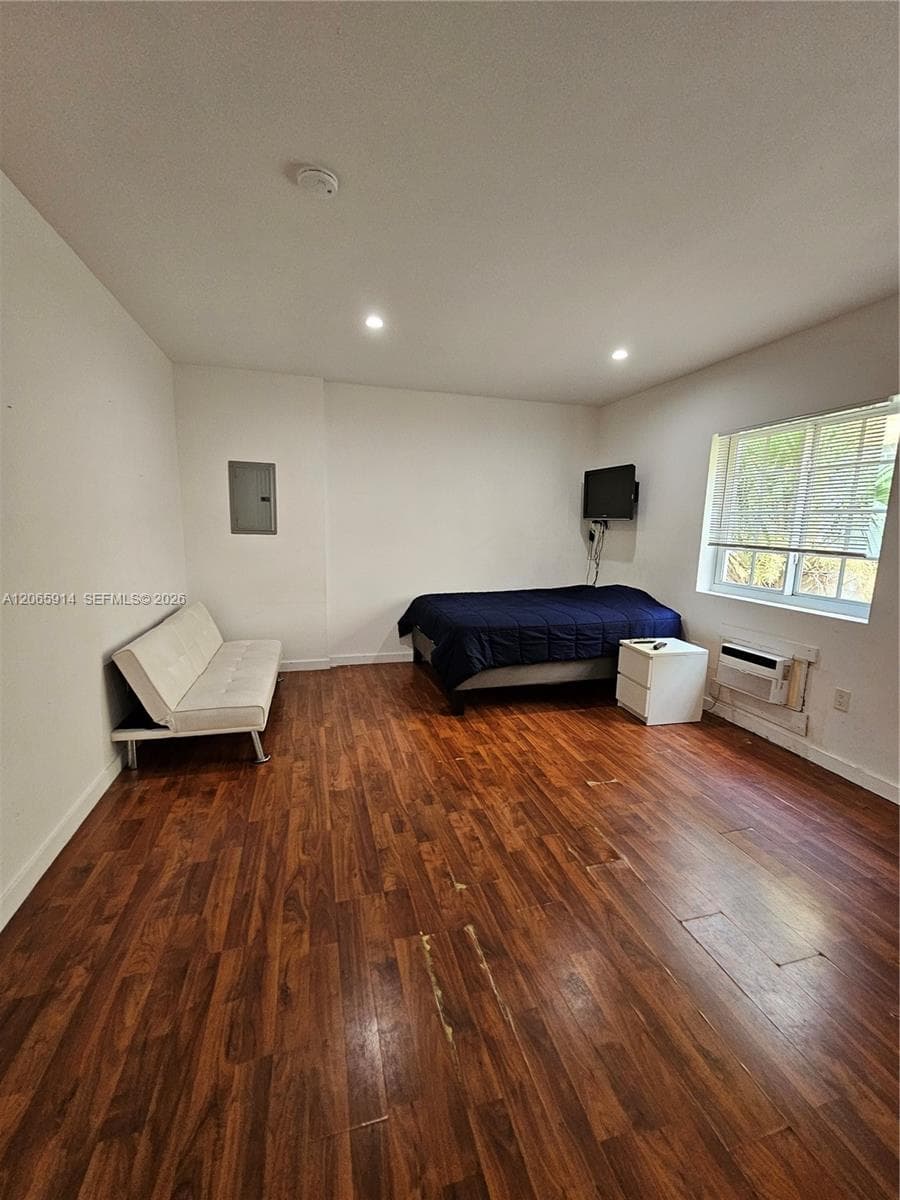 1345 Pennsylvania Ave # 3C, Miami Beach, FL 33139 photo 3