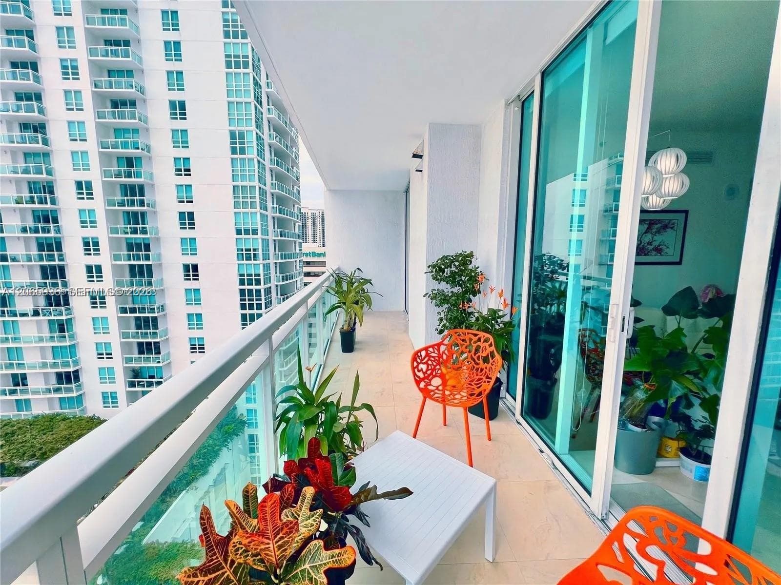 950 Brickell Bay Dr # 1807, Miami, FL 33131 photo 2