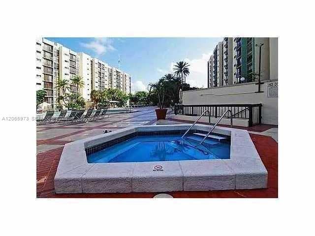 16919 N Bay Rd # 420, Sunny Isles Beach, FL 33160 photo 5