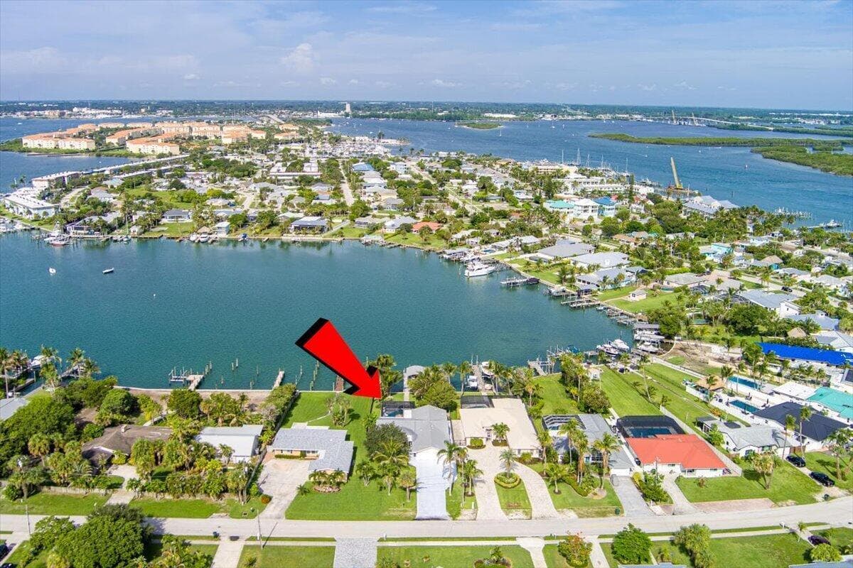 309 FERNANDINA Street, Hutchinson Island, FL 34949 photo 2