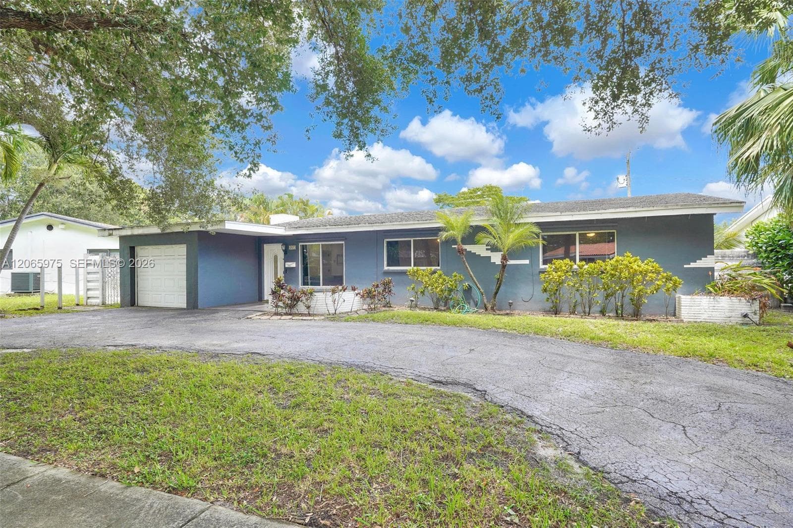 407 S 56th Ter, Hollywood, FL 33023 photo 3