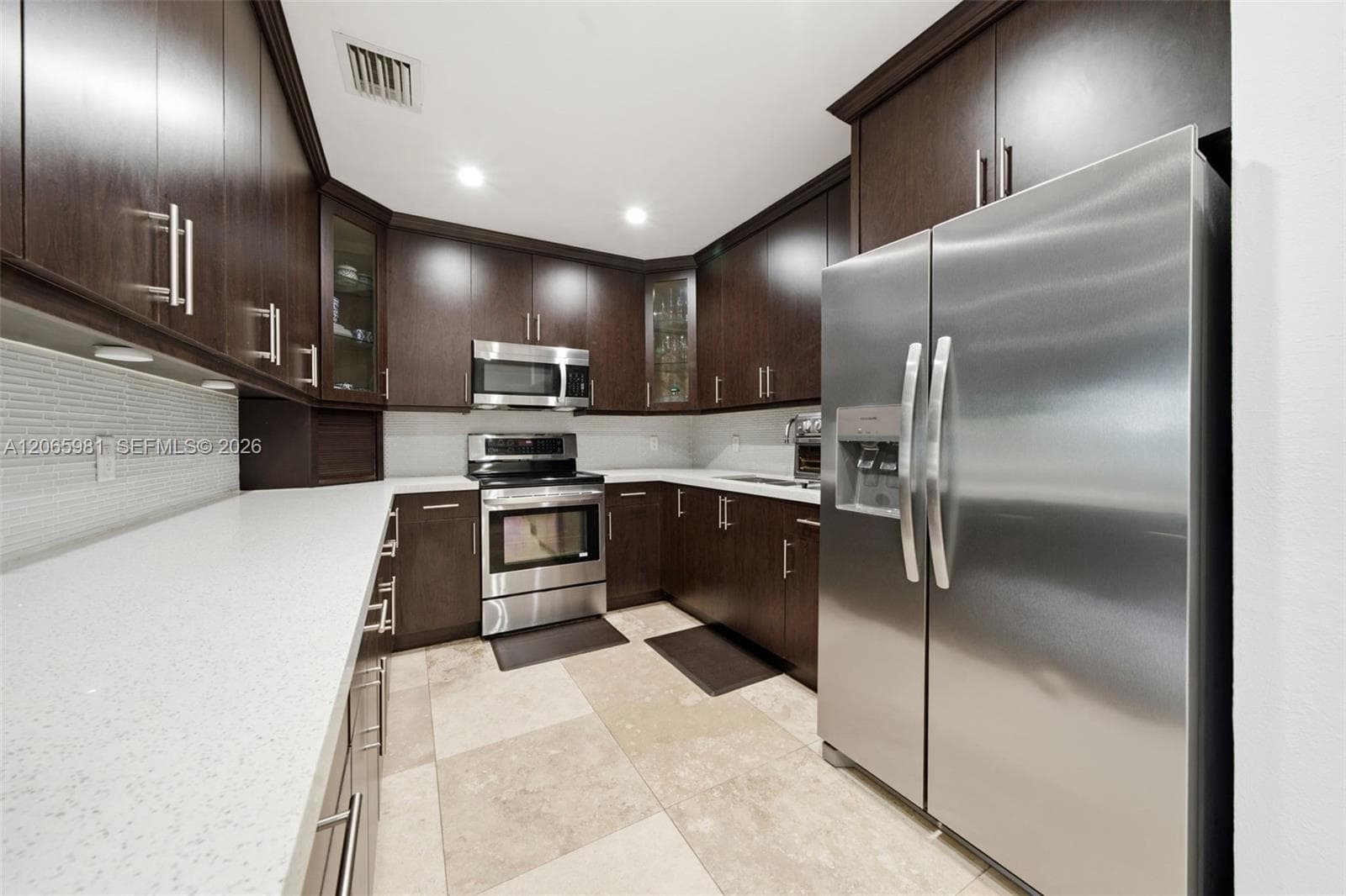 6414 SW 7th St, Pembroke Pines, FL 33023 photo 2