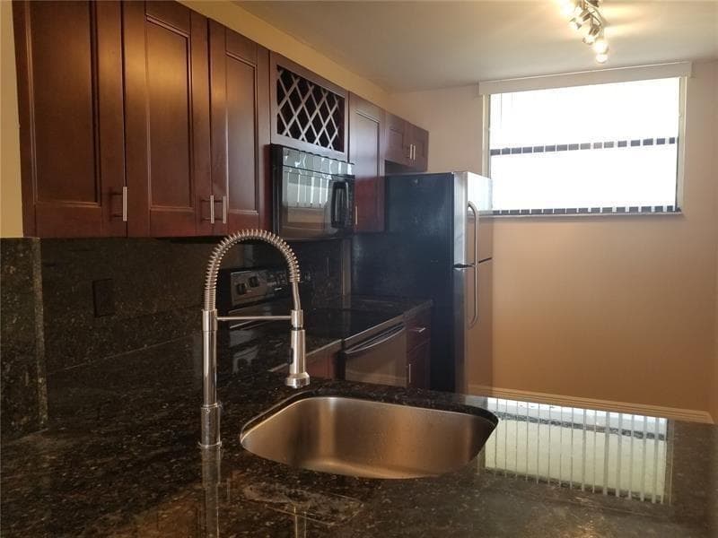 110 Lake Emerald Drive # 409, Oakland Park, FL 33309 photo 3