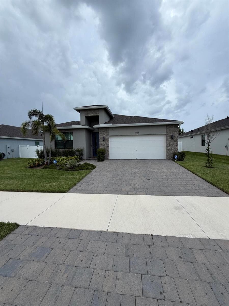 1653 NE OCEAN DUNES Drive, Jensen Beach, FL 34957