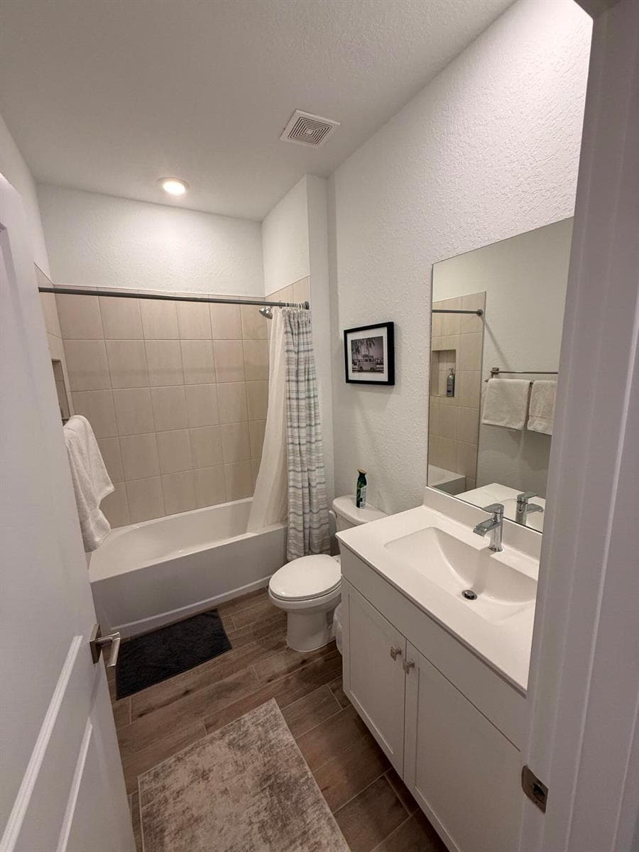 1653 NE OCEAN DUNES Drive, Jensen Beach, FL 34957 photo 4