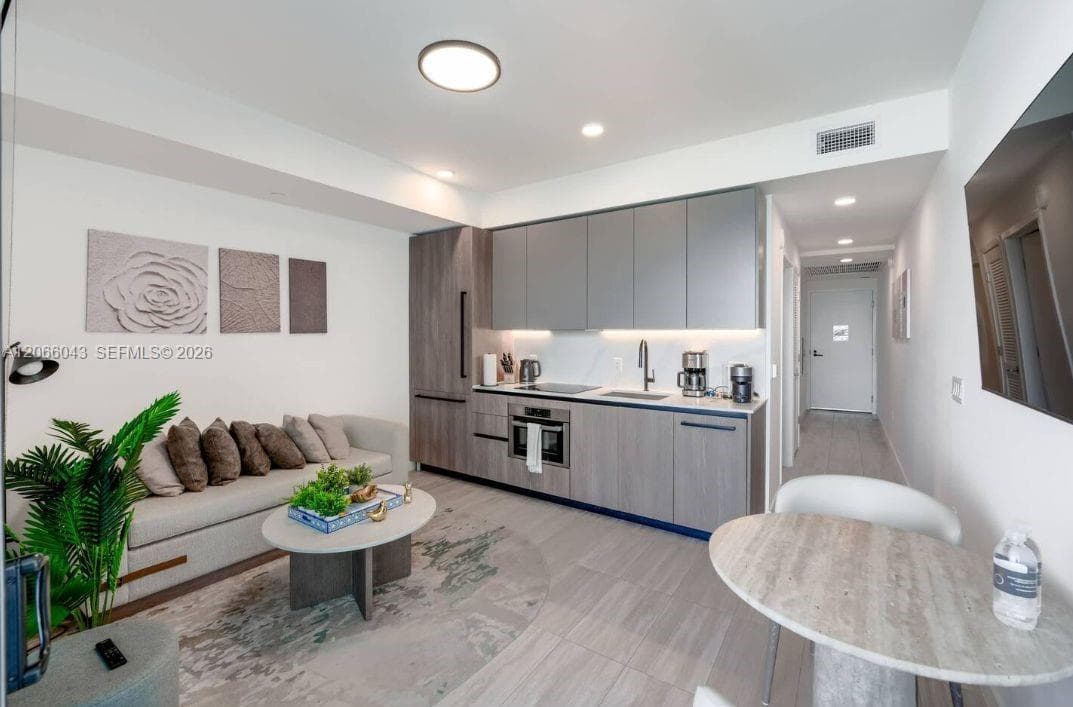 580 72nd St # 1203, Miami Beach, FL 33141 photo 3