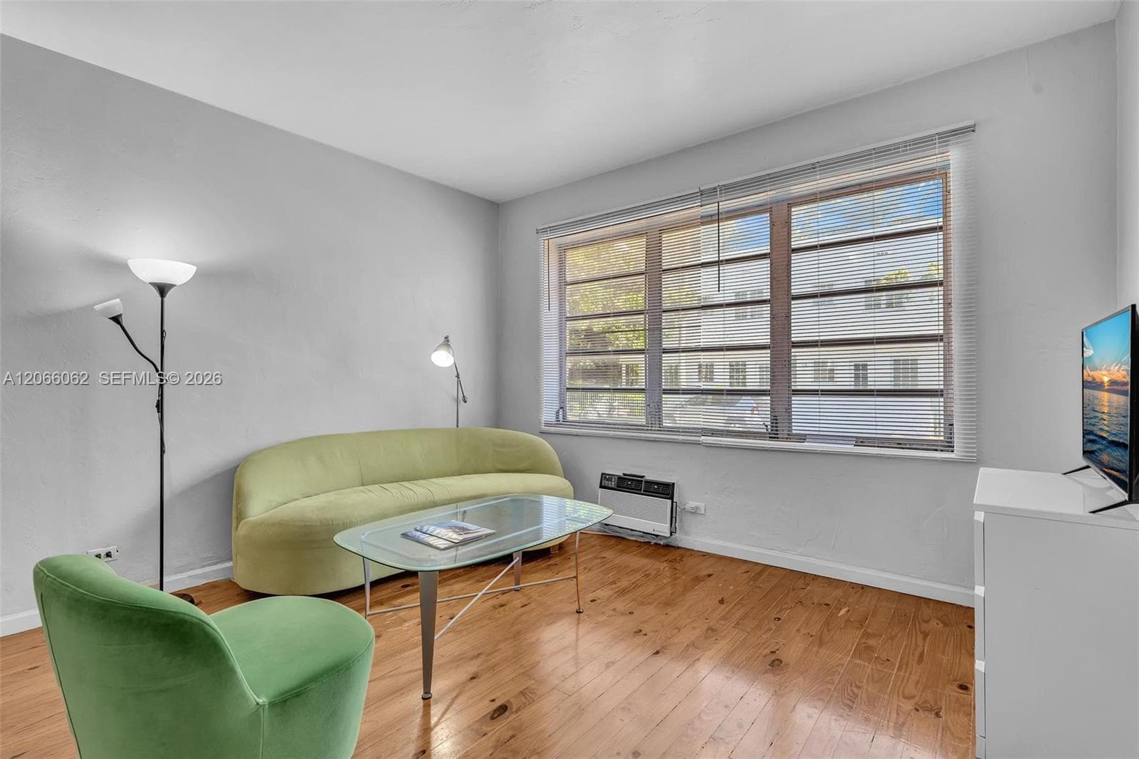 736 12th St # 5, Miami Beach, FL 33139 photo 3