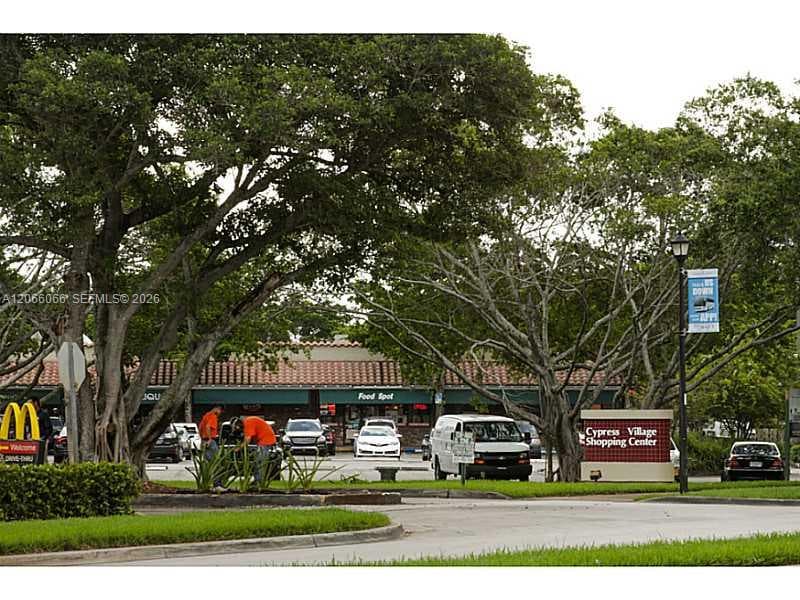 7400 Miami Lakes Dr # D107, Miami Lakes, FL 33014 photo 3