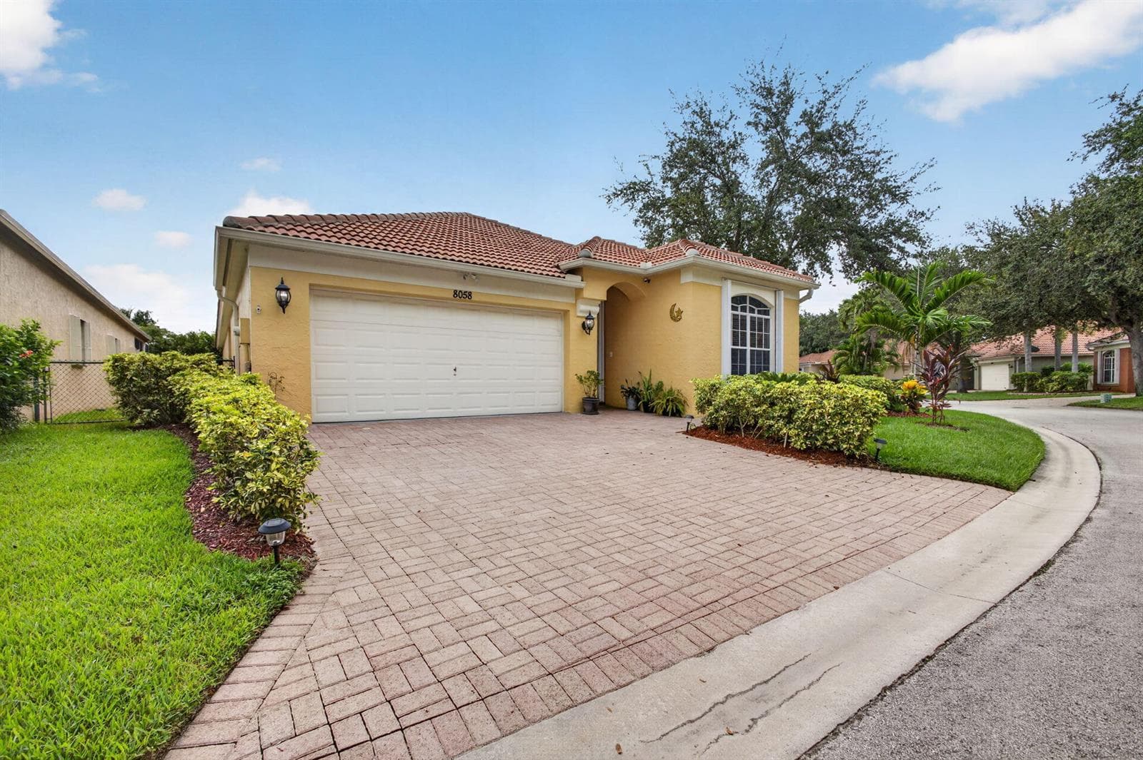 8058 Via Hacienda, Riviera Beach, FL 33418 photo 3