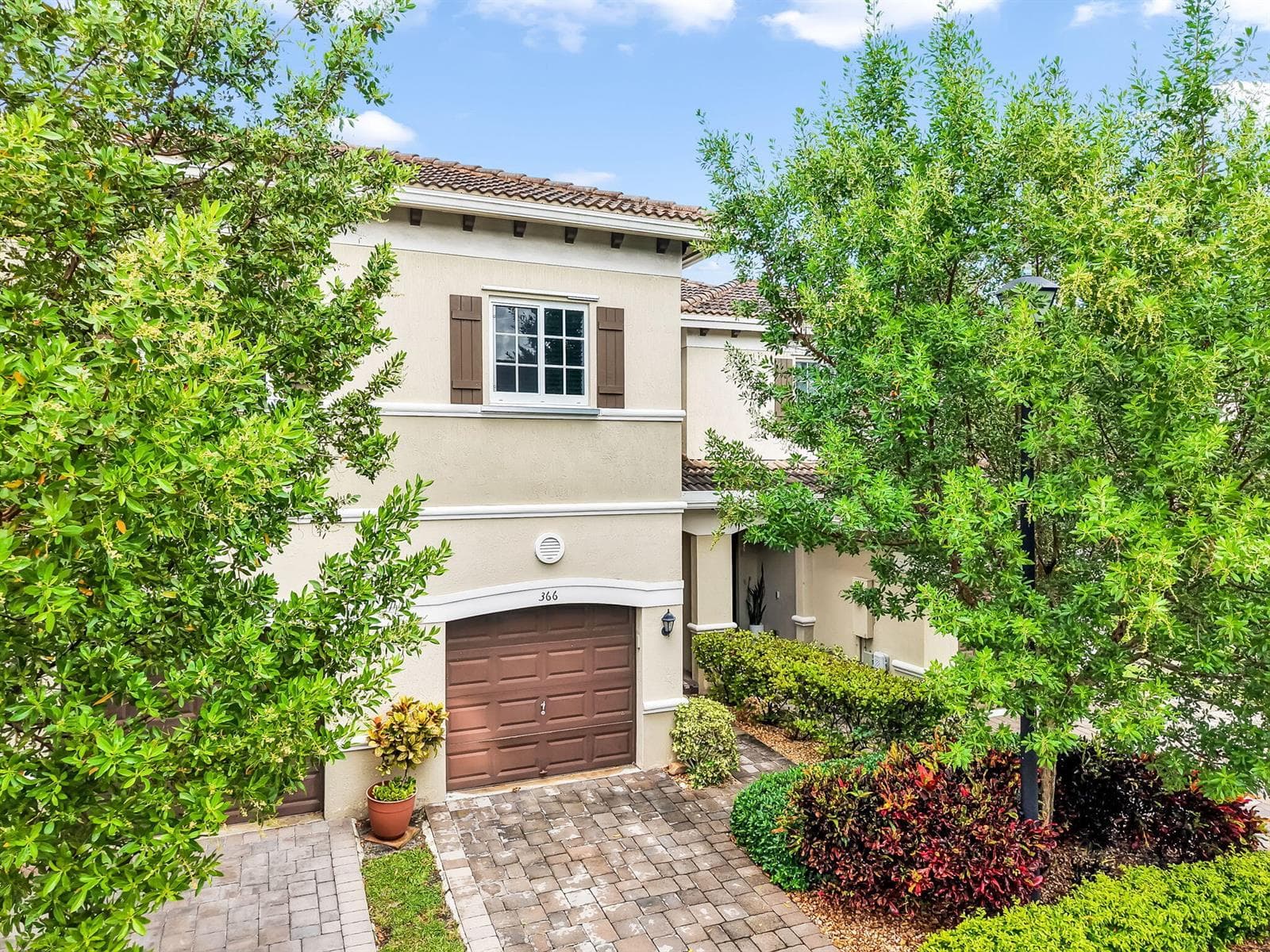 366 SE 1ST Way, Deerfield Beach, FL 33441 photo 2