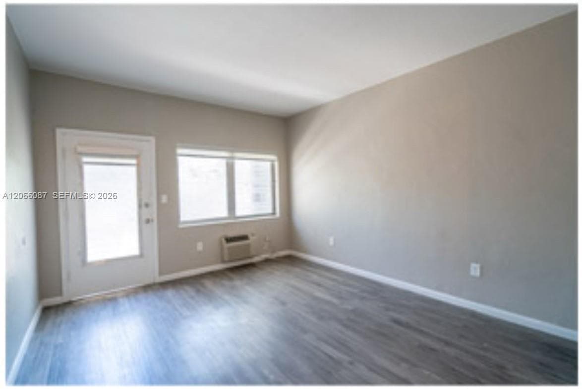 710 Meridian Ave # 6, Miami Beach, FL 33139 photo 3