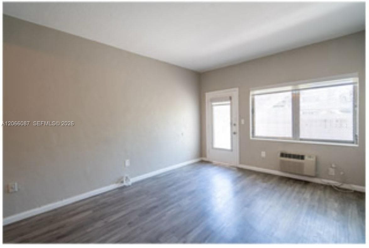 710 Meridian Ave # 6, Miami Beach, FL 33139 photo 4