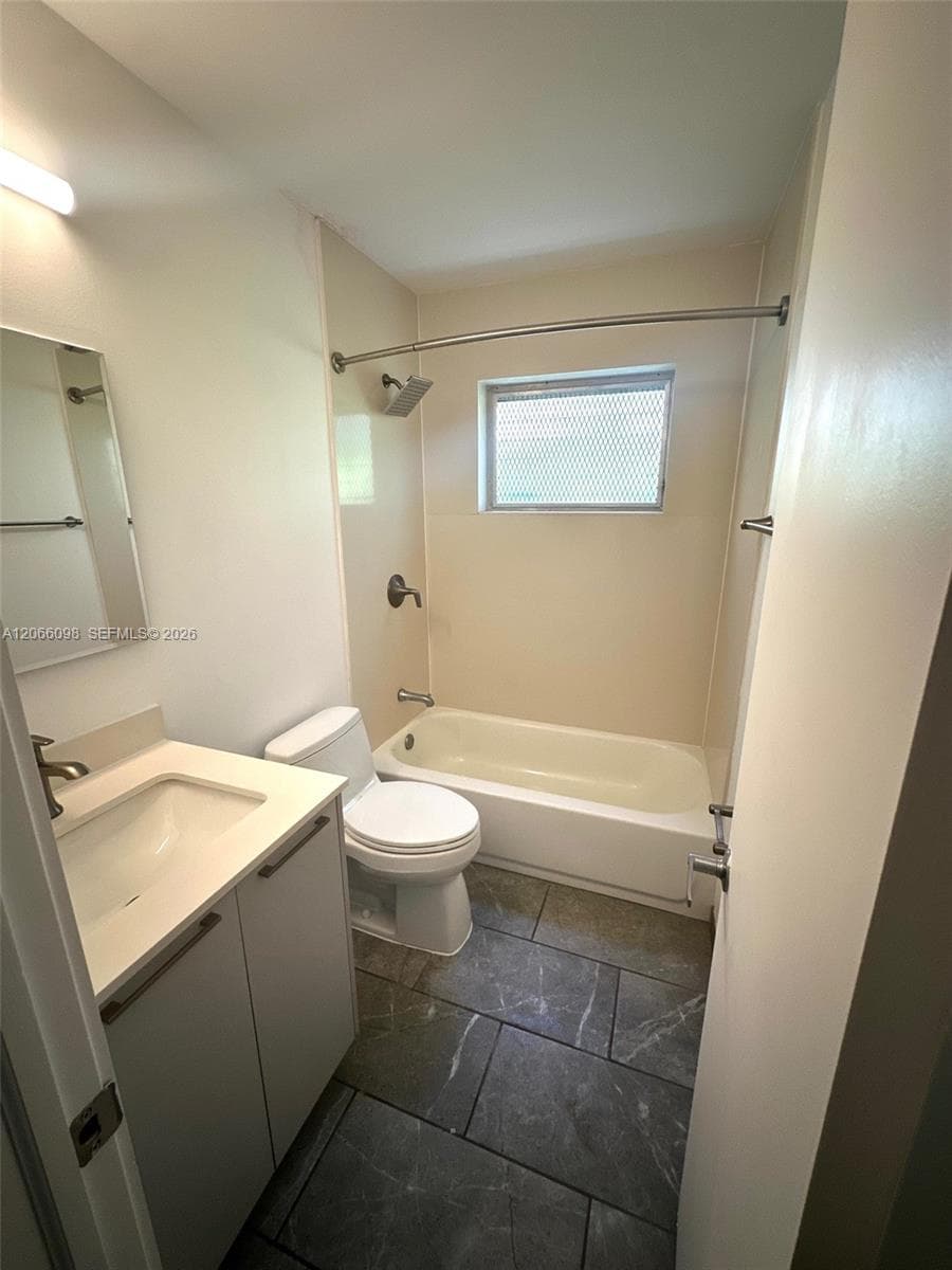 710 Meridian Ave # 10, Miami Beach, FL 33139 photo 2