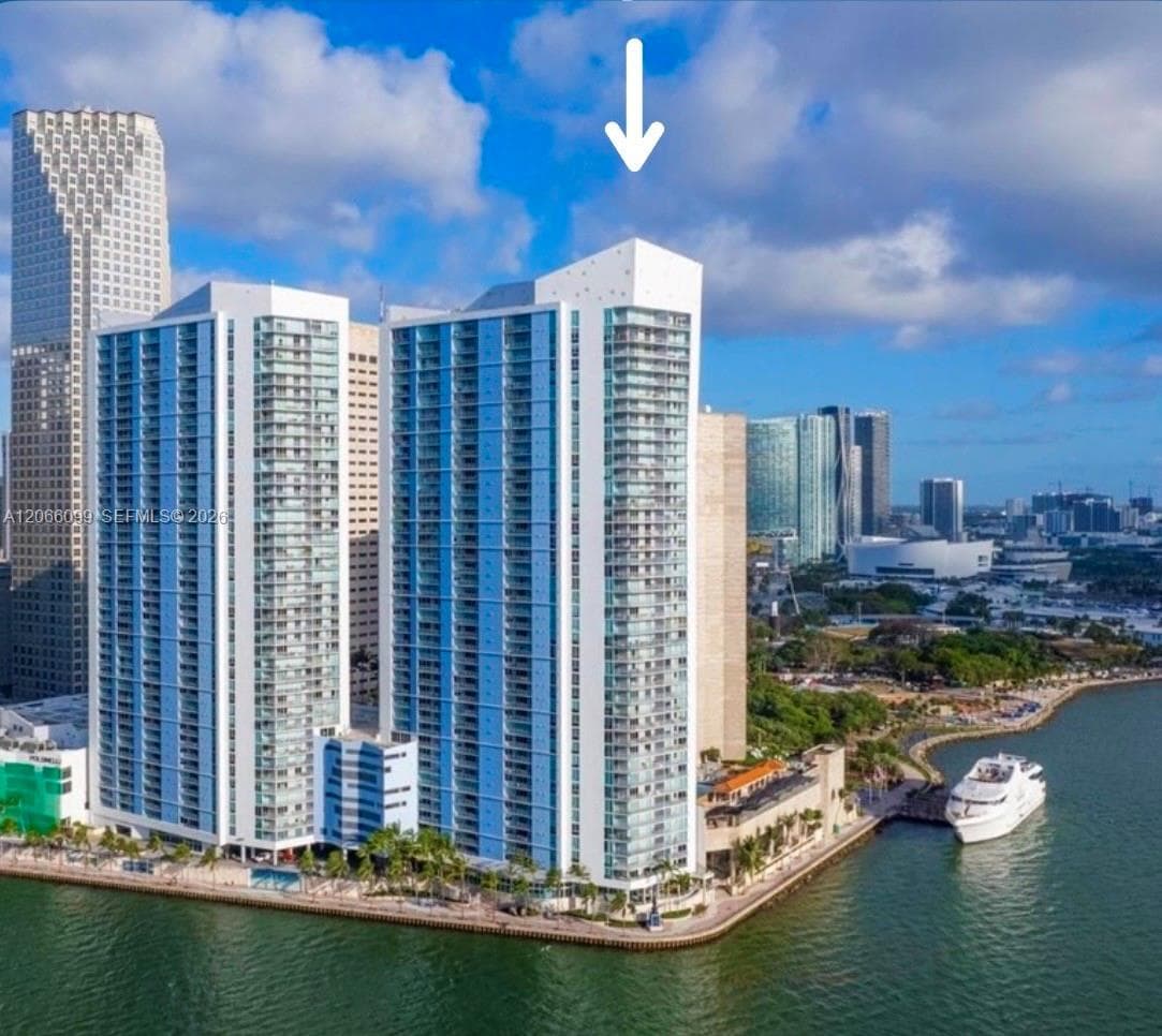 335 S Biscayne Blvd # 3408, Miami, FL 33131