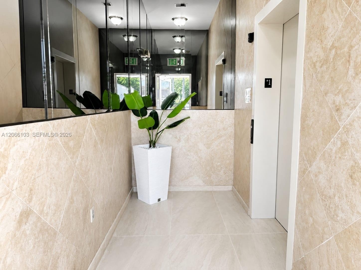 18319 W Dixie Hwy # 206, North Miami Beach, FL 33160 photo 2