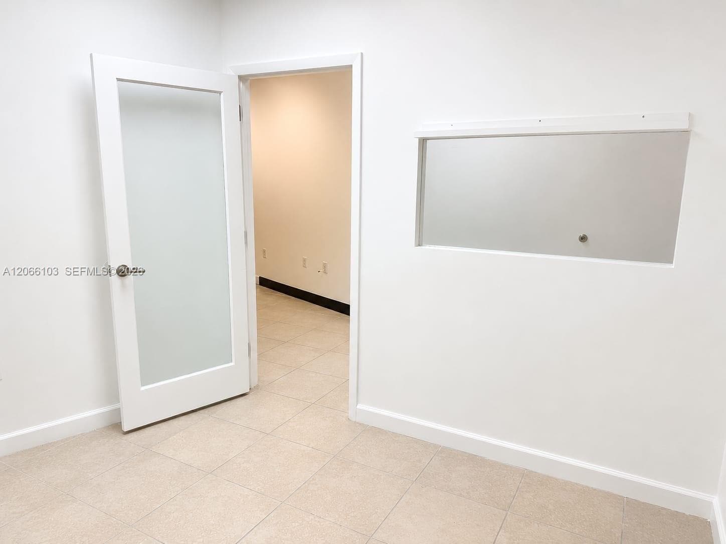 18319 W Dixie Hwy # 206, North Miami Beach, FL 33160 photo 4