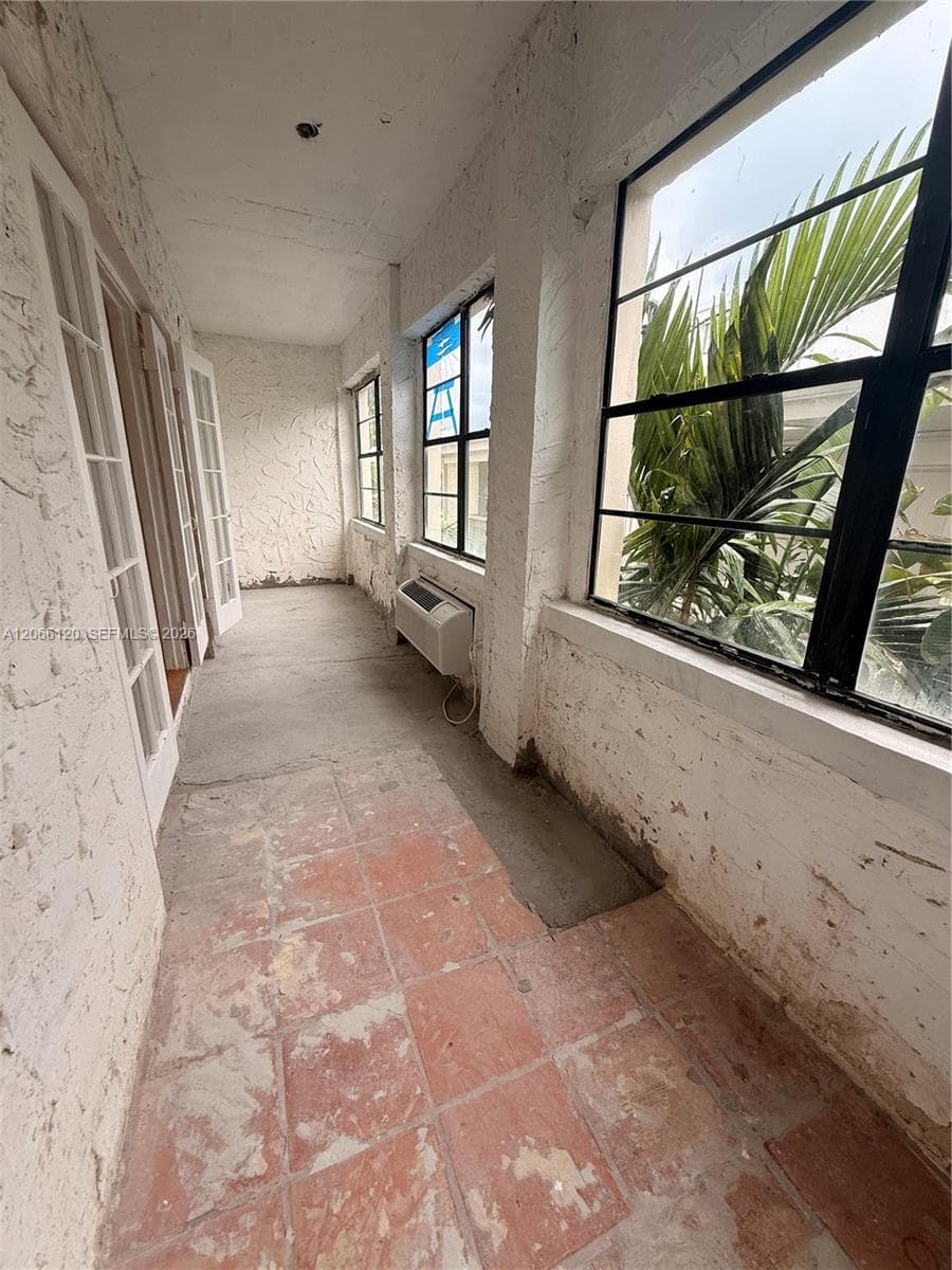 934 Michigan Ave # 207, Miami Beach, FL 33139 photo 5