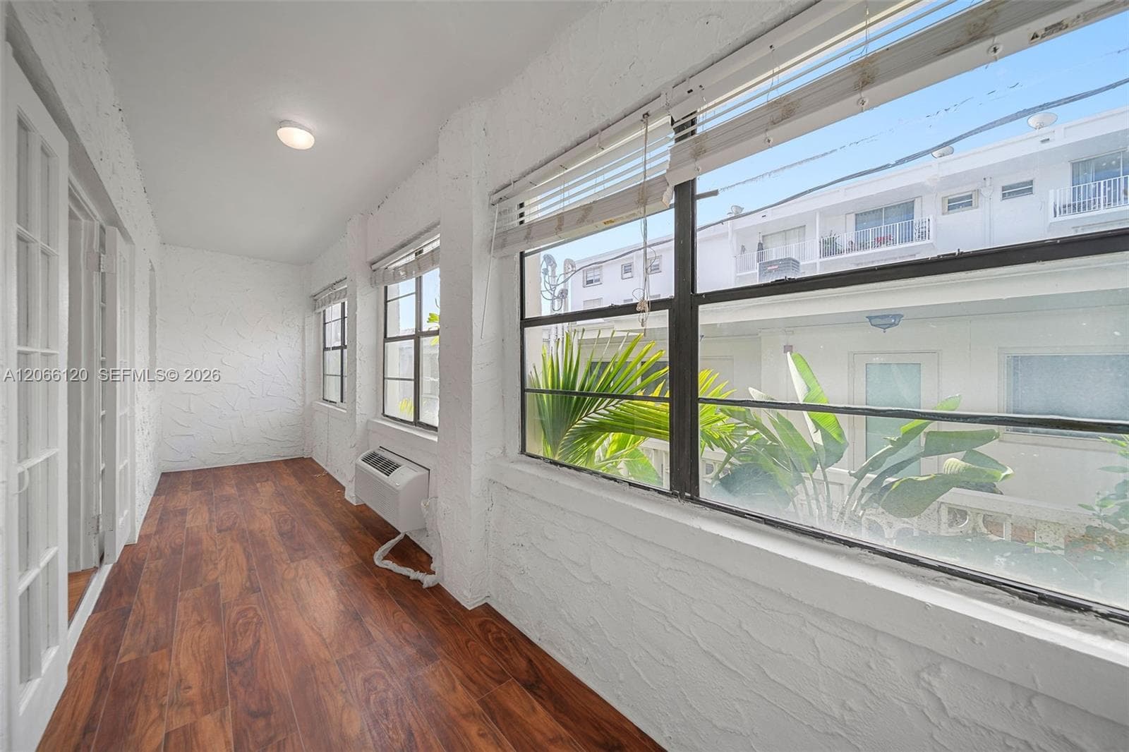 934 Michigan Ave # 207, Miami Beach, FL 33139 photo 4