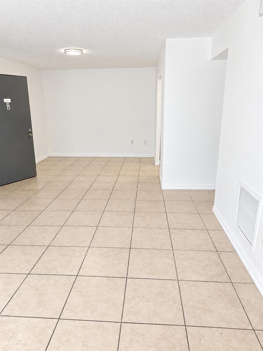 431 EXECUTIVE CENTER Drive # 204, West Palm Beach, FL 33401 photo 4