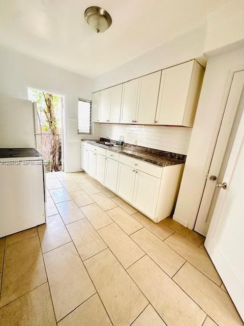 821 W 39th St # 2, Miami Beach, FL 33140 photo 3