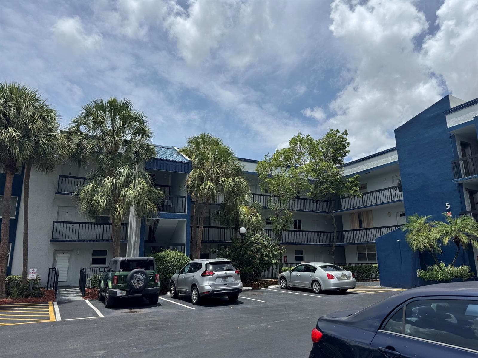 3180 Holiday Springs Boulevard # 5-309, Margate, FL 33063 photo 2