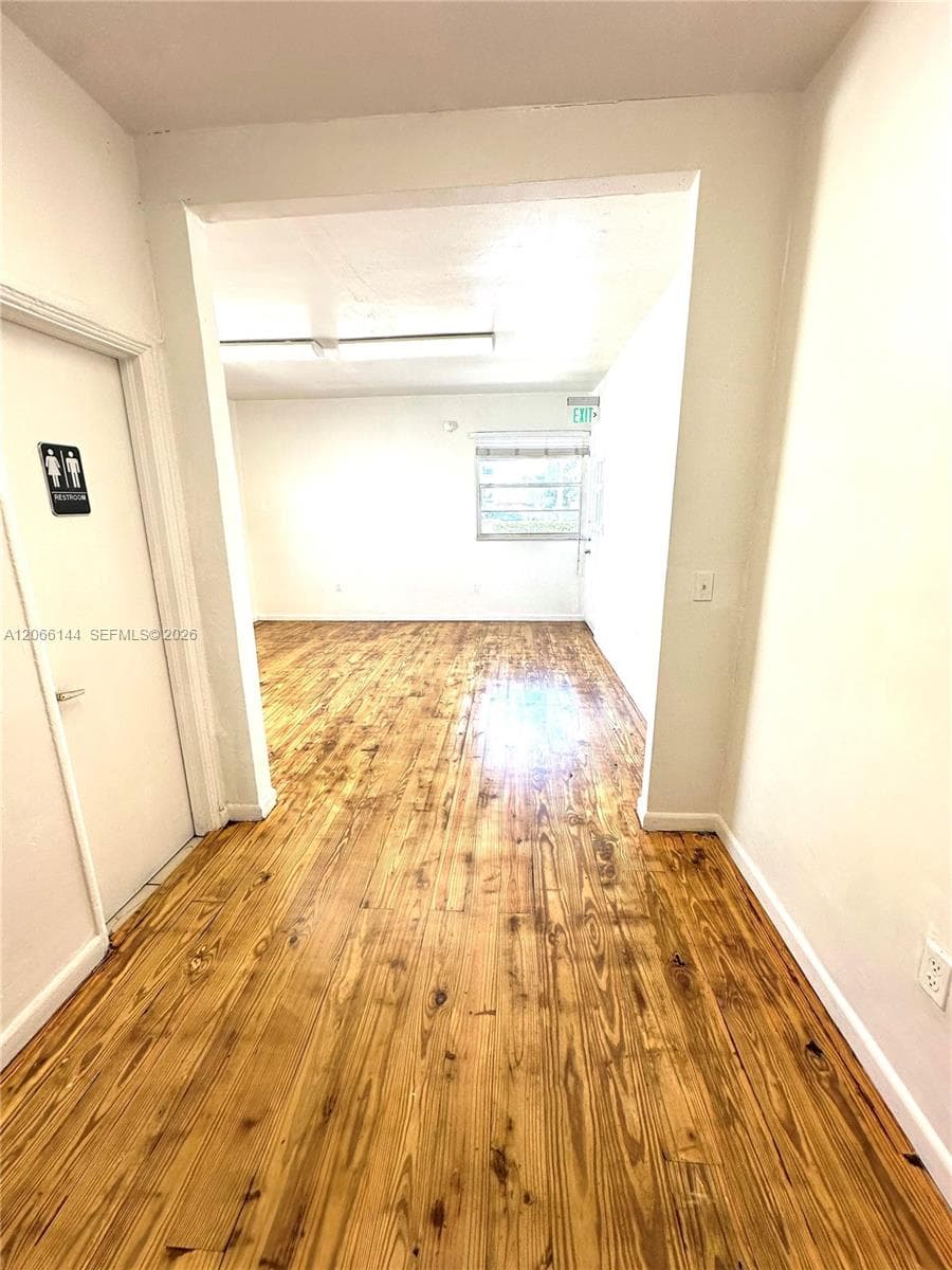 720 6th St, Miami Beach, FL 33139 photo 3