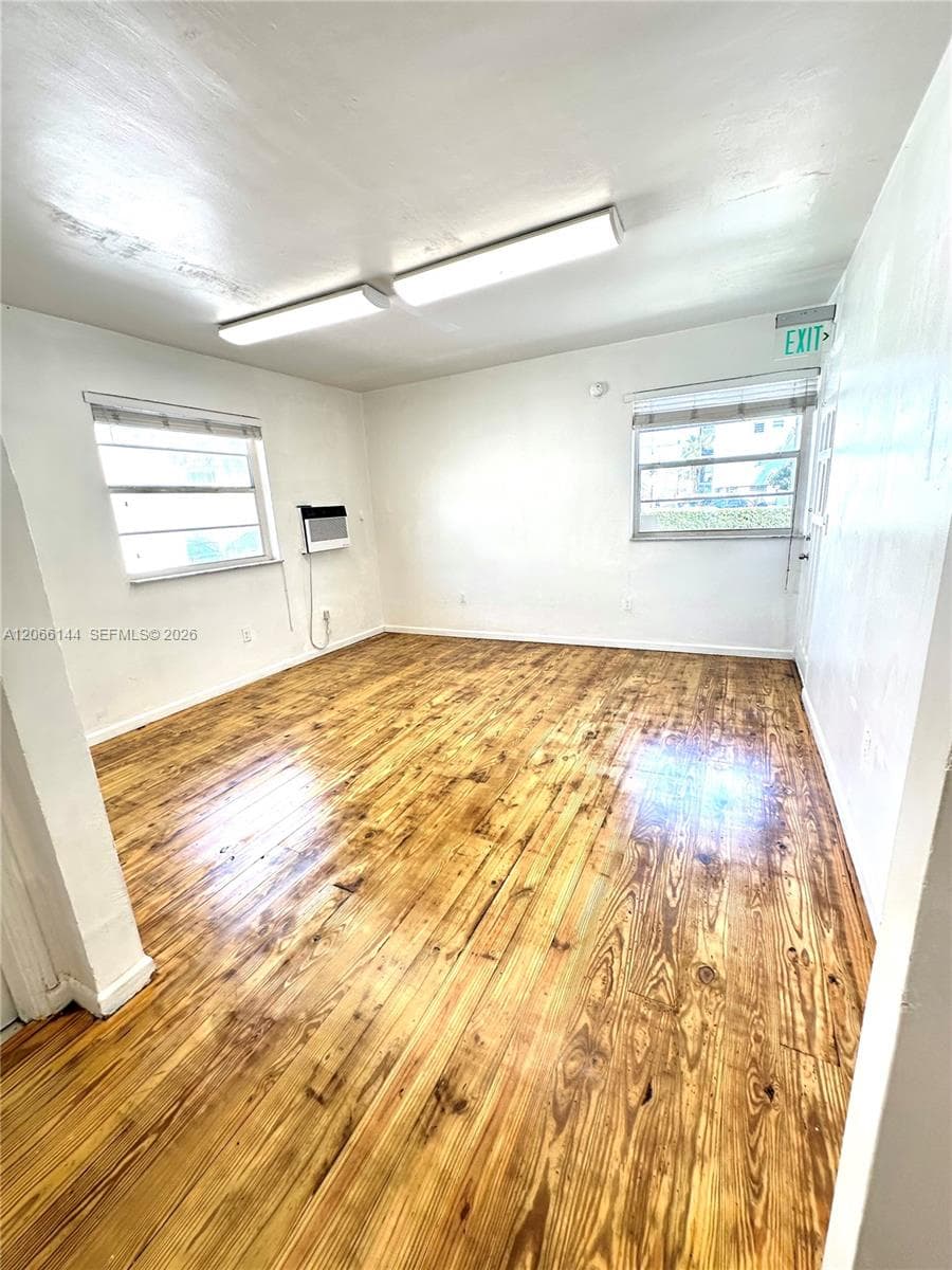 720 6th St, Miami Beach, FL 33139 photo 4